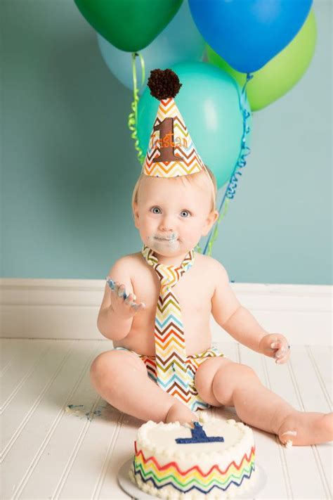 Very simple, impressive, easy to make and delicious. Baby Boy First Birthday Cake Smash Set with Hat, Tie and Diaper Cover from Sprinkles of Love ...