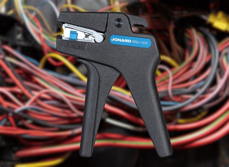 Effortlessly Strip Wires With An Automatic Wire Stripper