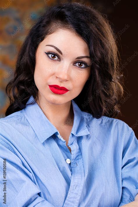 Foto Stock Closeup Portrait Of Young Brunette Woman Adobe Stock