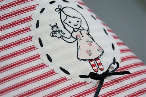 Ladybug border embroidery designs, machine embroidery designs at embroiderydesigns.com. 47 | Embroidery applique, Quilt labels, Hand embroidery