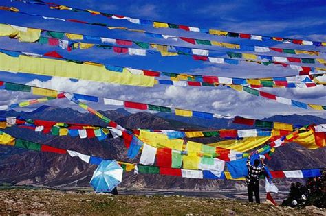 8 Things You Should Know About Tibetan Prayer Flags Before Hanging Them Up