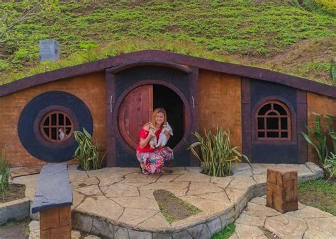 Untuk hari senin sampai kamis dikenakan biaya bagi batita senilai rp. Harga Tiket Masuk Rumah Hobbit Coban Rais Terbaru 2018 ...