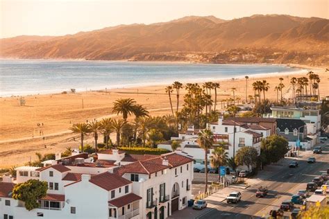 17 Best Beaches In Los Angeles Los Angeles Beaches Santa Monica