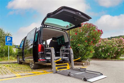 Tips For Traveling With Wheelchair Accessible Vans