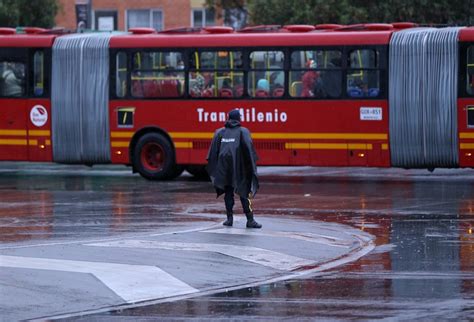 Las cuales afectan de manera integral la realidad socioeconómica de las regiones, que hoy por cuenta de las decisiones del gobierno nacional en. Bloqueos Transmilenio hoy: manifestaciones en cuarentena ...