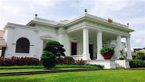 Istana negara terletak di jalan veteran dan menghadap ke sungai ciliwung. Mengenal Istana Merdeka & Istana Negara Sebelum Indonesia ...