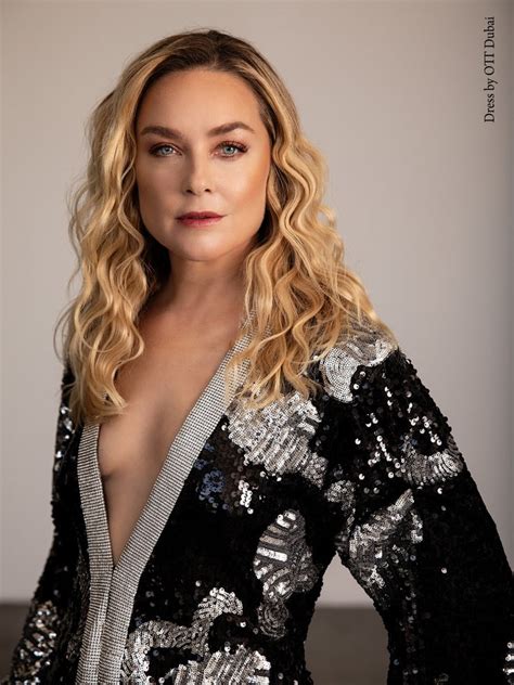 65 Elisabeth Röhm Hot Pictures Will Drive You Nuts For Her The Viraler