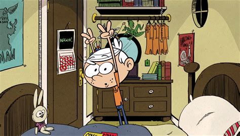 Image S1e01a Lincoln Looks At The Viewerspng The Loud House