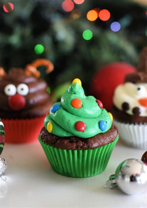 Cute And Simple Christmas Tree Cupcakes Crazy Little Projects