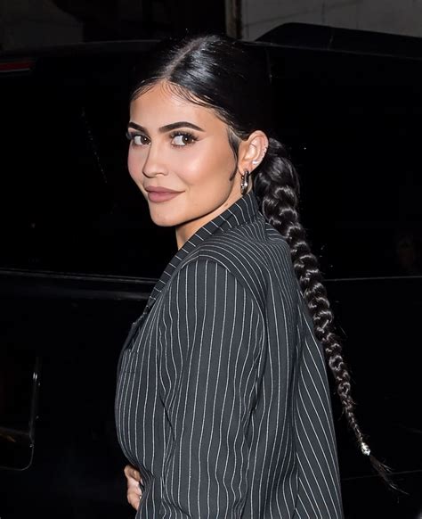 Kylie Jenner With Braid In 2019 Kylie Jenner Best Hairstyles