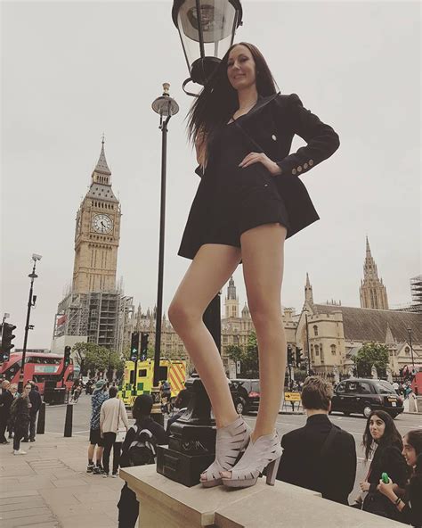 meet ekaterina lisina the tallest yet a very beautiful russian model no ones cares but we do