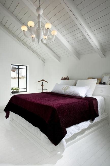 20 Attic Bedroom Designs Efficiently Utilizing Under Roof