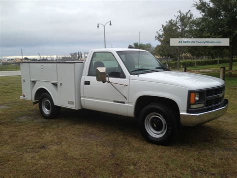 2000 Chevrolet 3500 2500 Utility Truck