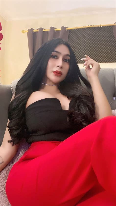 Dinda Boomshell With Bigboobs Indonesian Transsexual Escort In Jakarta