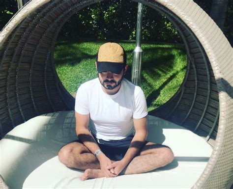 Jos Eduardo Derbez Sorprende Al Posar Sin Camisa