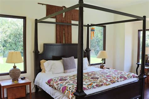 Four poster canopy beds for a minimal yet attractive bedroom. four poster canopy bed | Home decor, Bed, Four poster