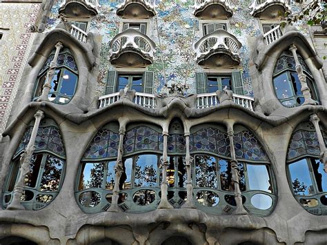 Antoni Gaudi Image By 1 971 295 2015aoril Gaudi Interior Design