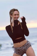 Hannah Ferguson Bikini Photos Würth Modelkalender 2018 Calender