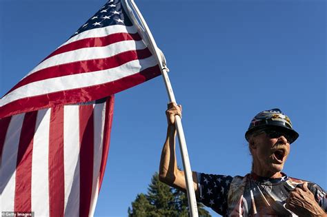 Portland Protesters Are Teargassed After Marching On Ice Building And At Least 11 People Are