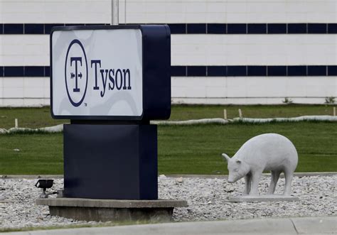 Families Of 3 Deceased Workers Sue Tyson Over Iowa Outbreak