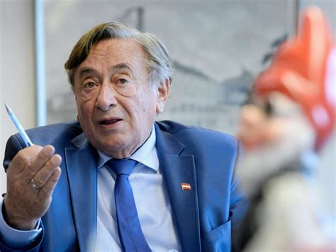 May 17, 2021 · richard lugner lädt aufs loveboat 17. Neuer Anlauf von Richard Lugner: "Die Zeit ist reif für ...