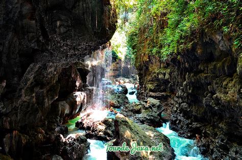 Green Canyon Ngarai Hijau Toska Di Pangandaran Wisata Pulau Jawa