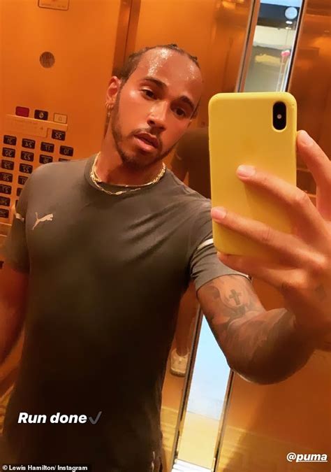 Lewis Hamilton Displays His Ripped Physique As He Goes For An Early Morning Run Daily Mail Online