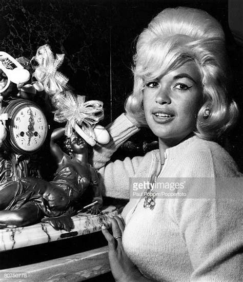 Tv And Films 1950s Usa Us Film Actress Jayne Mansfield Poses For The