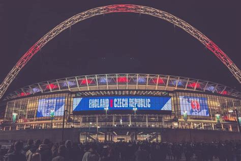Wembley stadium (branded as wembley stadium connected by ee for sponsorship reasons) is a football stadium in wembley, london. UEFA EURO 2020 - Die Groundhopping-EM - FLUTLICHTFIEBER