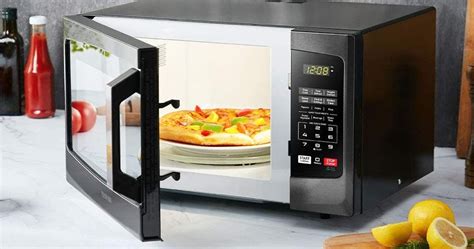 Exactly how the food cooks in a microwave depends mostly on what it's made from. 11 Best Microwave Ovens and Countertop Microwaves 2021 ...