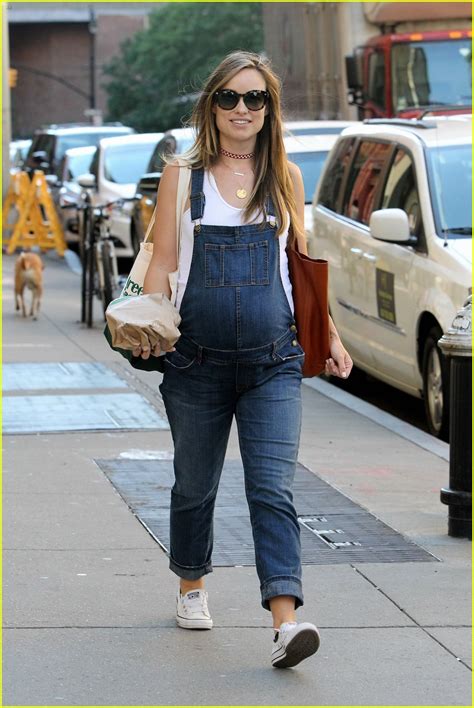 Olivia Wilde Shows Off Her Baby Bump In Cute Overalls Photo 3768421