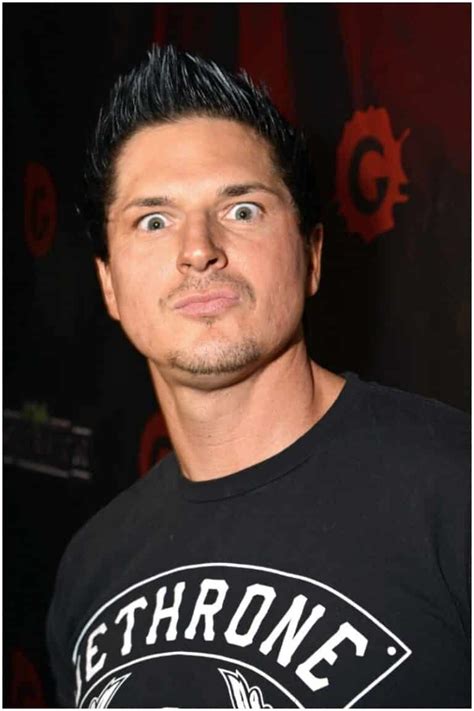 Why Does Zak Bagans Wear A Mask Famous People Today