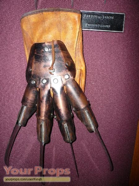 Freddy Vs Jason Freddys Glove Replica Movie Prop
