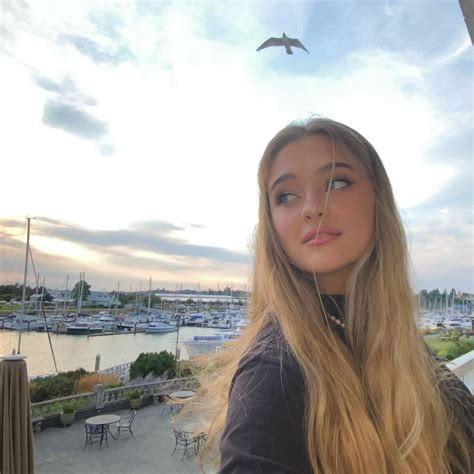 lizzy greene social media photos and videos 08 04 2020 celebmafia