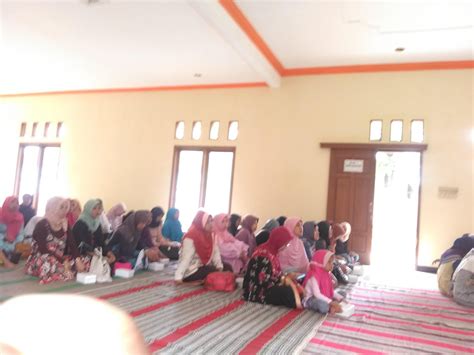 Bolehkah orang tua memaksa putrinya menikah? Gambar Kartun Anak Bersalaman Dengan Orang Tua | Top Gambar