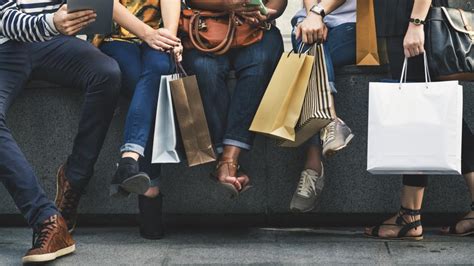 Top Shopping Trends Of 2018 Retail Experts Share What To Watch For