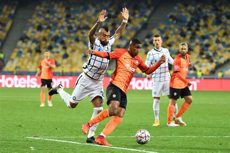 Get the latest information of shakhtar donetsk team players and list of . Shakhtar Donetsk wonderkid Tete opens door to possible ...