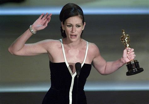 The recipient of various accolades, including an academy award and three golden glo. Julia Roberts Filme - Julia Roberts - Mirror, Mirror ...