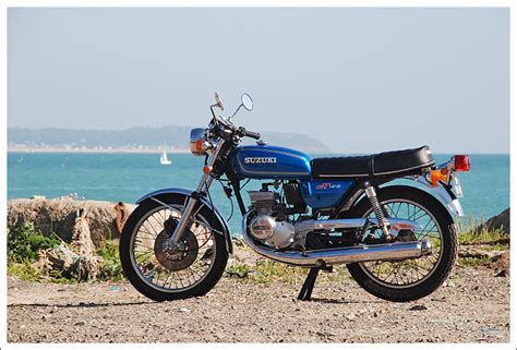 Vends 125 Gt Bleue De 1974 En Très Bon état