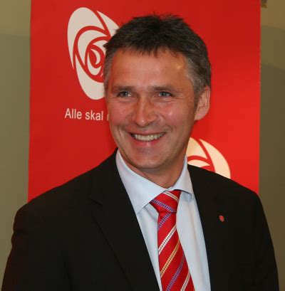 Between 1990 and 1991, stoltenberg was state secretary at the ministry of the. Jens Stoltenberg - Wikipédia