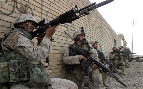 Marines Prepare To Breach In The Second Battle Of Fallujah 2004