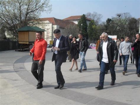 Председнички кандидат ДСС-а Александар Поповић посетио Смедеревску ...