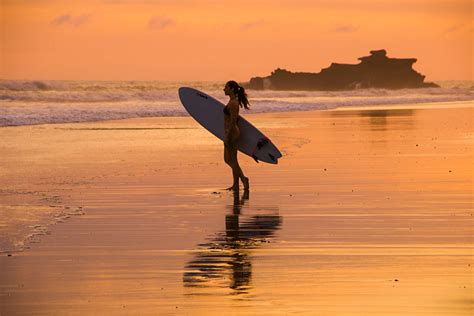 The 8 best surf beaches of Bali - Mokum Surf Club