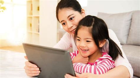 Peran Orang Tua Dalam Mendidik Anak Di Era Digital
