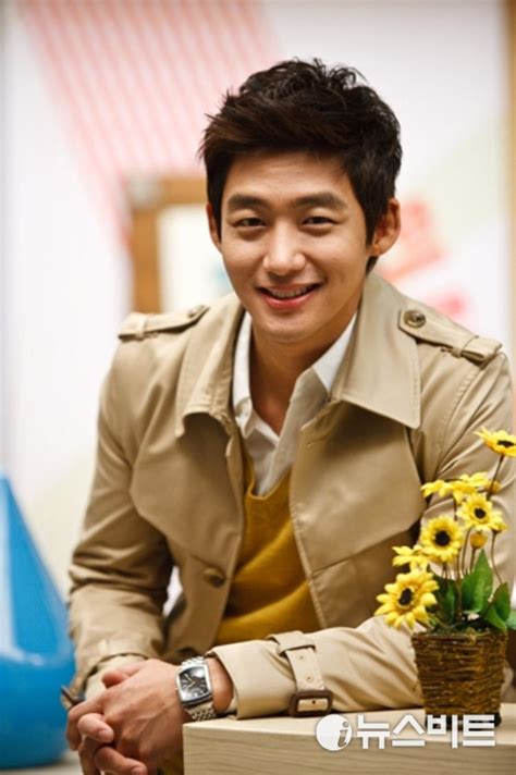 He is an actor and production manager, known for gaewa neukdaeui sigan (2007), eiga doraemon: Lee Tae Sung | Wiki Drama | FANDOM powered by Wikia