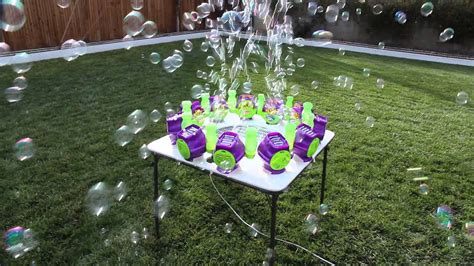 Bubble Storm: the World's Biggest Bubble Machine - YouTube