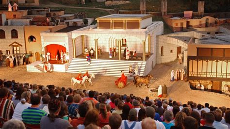 See The Great Passion Play In Eureka Springs