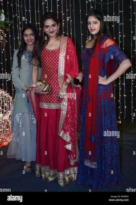 Mumbaiindia 20th Dec 21018 Madhoo Shah C With Her Daughters Ameya