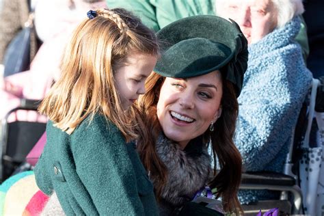 Joost prinsen is acteur, zanger, presentator, maar geeft brievenschrijvers van het algemeen dagblad ook al jaren advies in zijn column 'joost mag 't weten'. Kensington Palace viert verjaardag van prinses Charlotte ...
