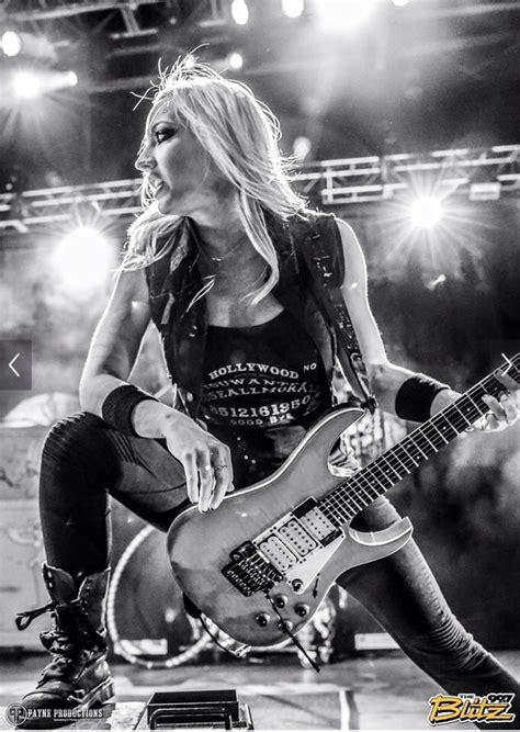 Nita Strauss Heavy Metal Girl Female Guitarist Metal Girl